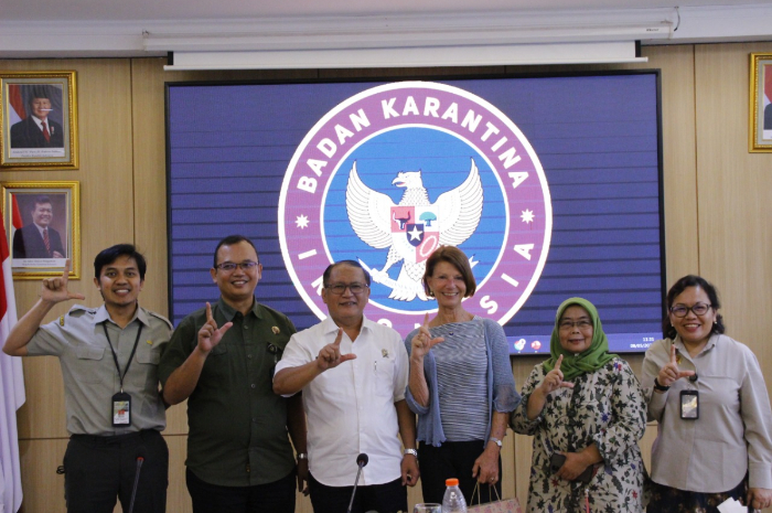 WOAH saat melakukan kunjungan konsultan ke Karantina Uji Standar. Barantin mendukung pembentukan zona bebas penyakit kuda.