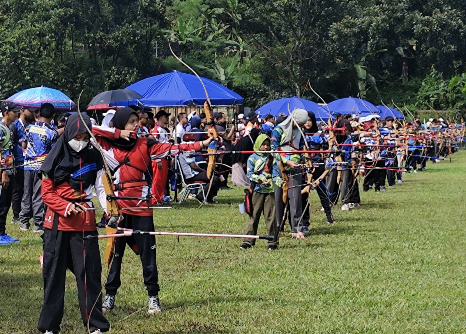 Sebanyak 1.243 peserta mengikuti Kejuaraan Panahan Piala Kementerian Kebudayaan Indonesia di Lapangan Baseball Japanase Club Sentul City, pada 10 - 12 Mei 2025.