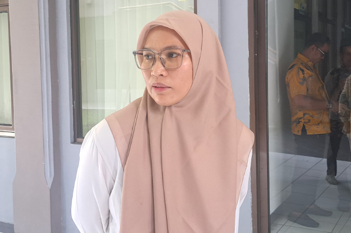 Ketua KPAID Kota Bogor, Dede Siti Amanah saat doorstop bersama media.