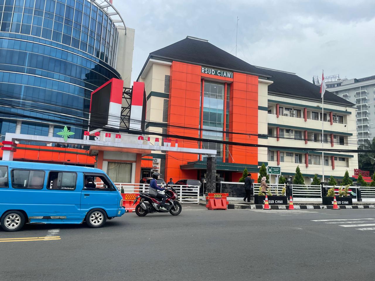 Pemkab Bogor berencana mengubah nama RSUD Ciawi, yang berada di Jalan Raya Ciawi, Kabupaten Bogor, menjadi RS Idham Chalid.
