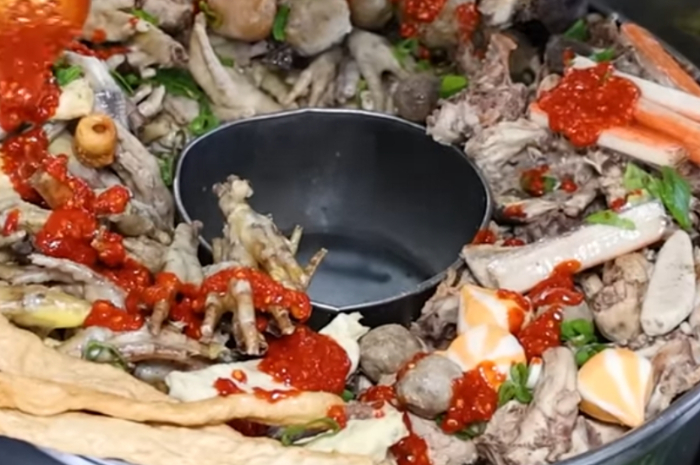 Kuliner Seblak CS Teh Dina di Bandung