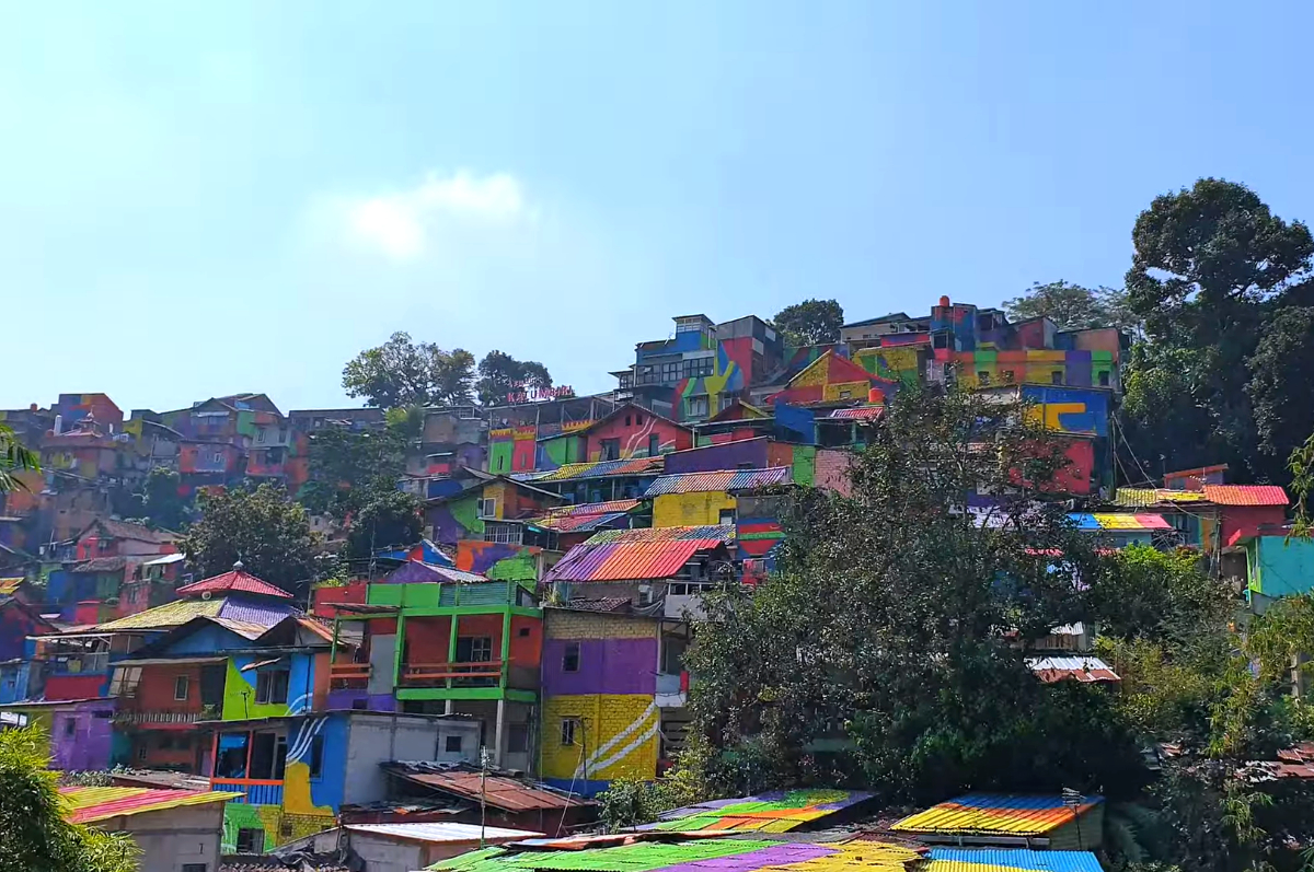 Kampung Pelangi Bandung.