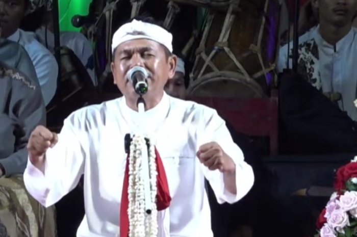 Gubernur Jawa Barat, Dedi Mulyadi mengajak agar bocah tidak pakai motor tapi bantu orang tua.