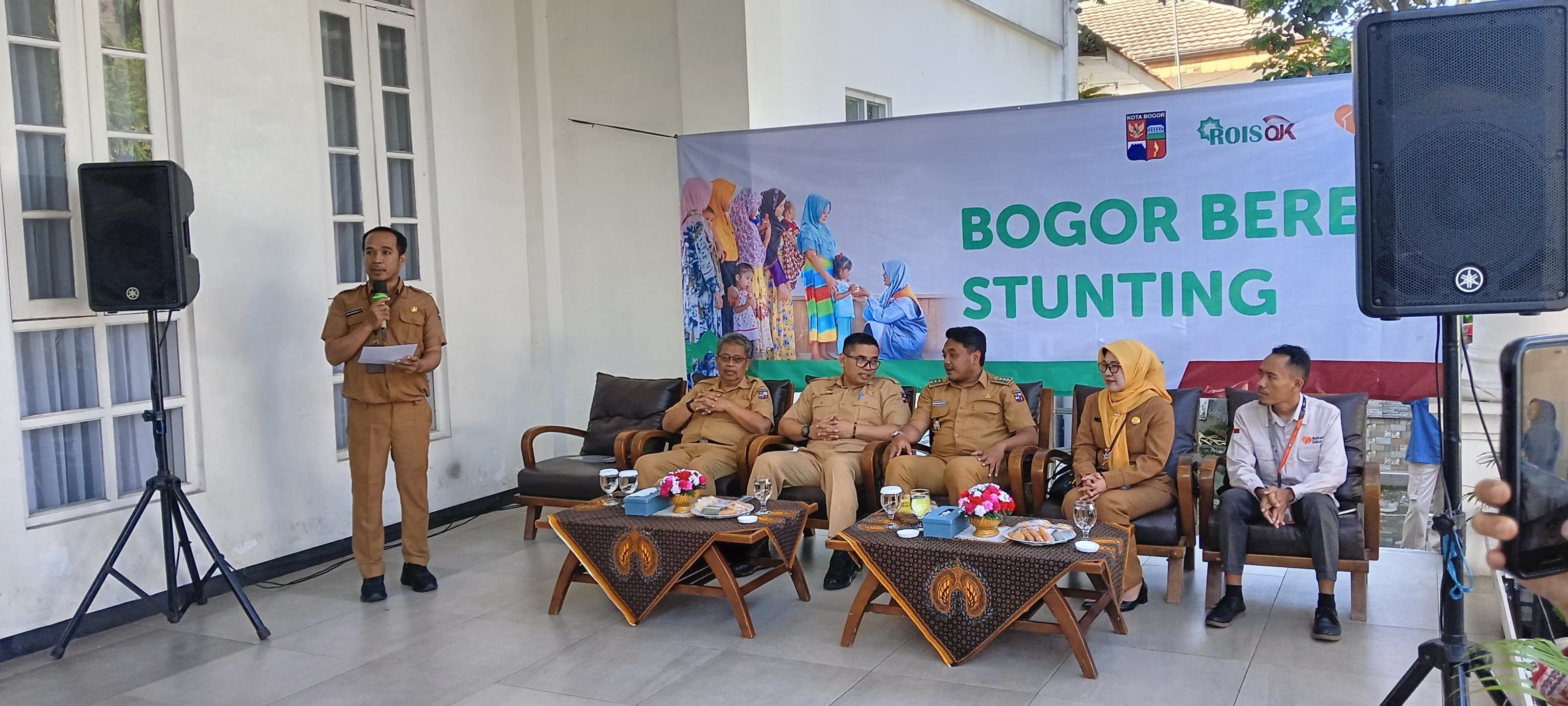 Pemkot Bogor menerima dukungan dari Rumah Zakat untuk penanganan stunting di Kecamatan Bogor Utara, Senin (1/5/025).