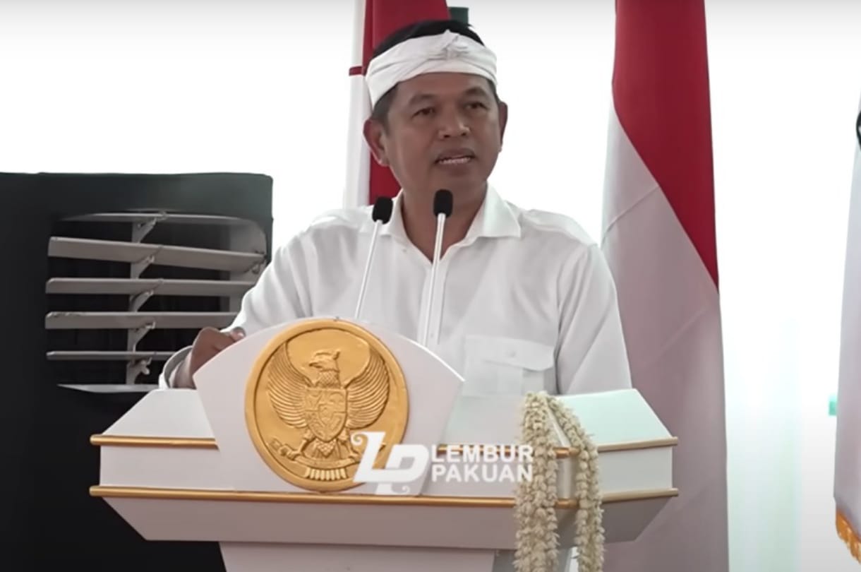 Gubernur Jawa Barat Dedi Mulyadi akan turun ke warga kabupaten dan kota untuk memberikan pelayanan dasar langsung.&nbsp;
