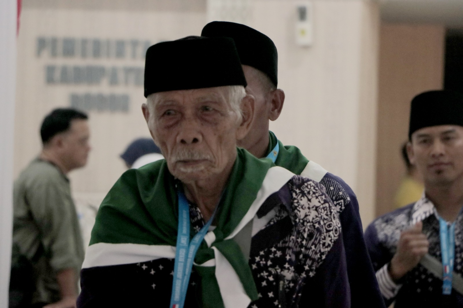 Sanusi, warga asal Kampung Babakansadeng, Desa Wangunjaya, Kecamatan Leuwisadeng, Kabupaten Bogor, yang menuaikan ibadah haji di usia 100 tahun.
