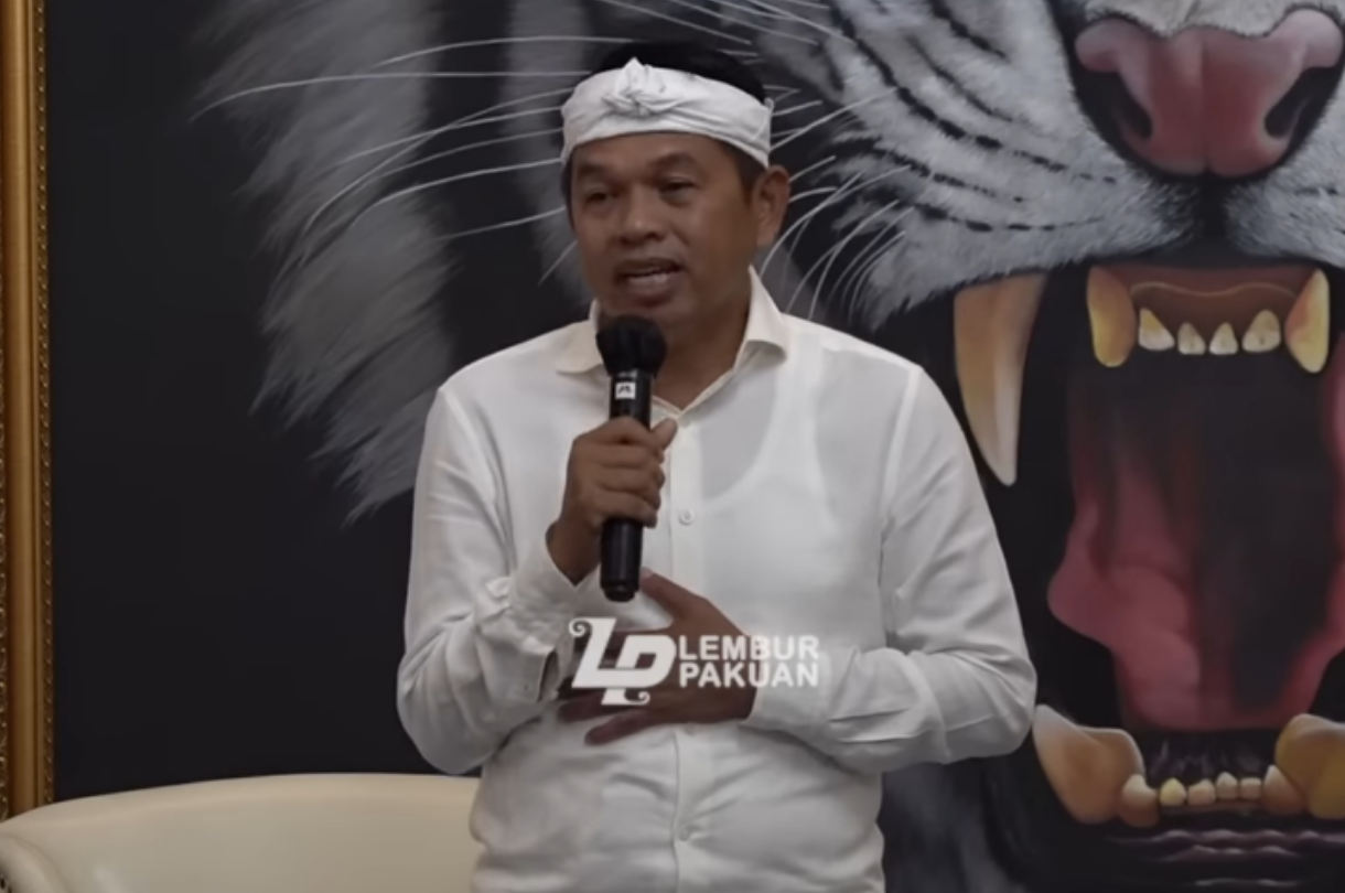 Gubernur Jawa Barat Dedi Mulyadi menyampaikan soal relokasi SLB Pajajaran.