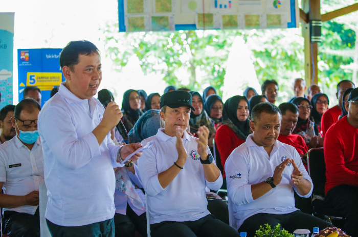 Kepala DPPKB Kota Bogor, Anas S. Rasmana, saat seleksi wawancara Lomba KB 2025 tingkat Jawa Barat. Ia mengungkapkan indeks kebahagiaan keluarga meningkat.