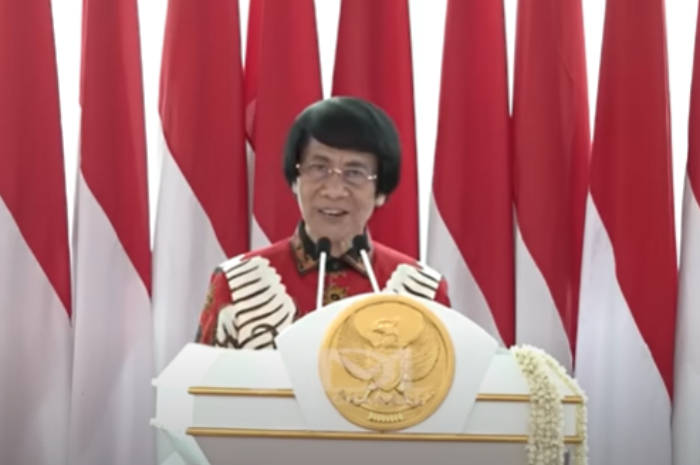 Ketua Lembaga Perlindungan Anak Indonesia (LPAI) Seto Mulyadi atau Kak Seto menyampaikan pesan di hadapan siswa usai jalani pendidikan di Dodik Bela Negara Rindam III Siliwangi.