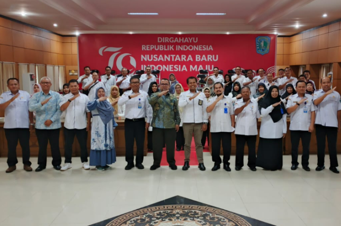 KOMPAK : Rektor UIKA Bogor Sosialisasikan Pascasarjana untuk Guru di Belitung.