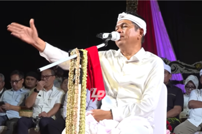 Gubernur Jawa Barat Dedi Mulyadi saat pidato di hadapan warga Kabupaten Majalengka.