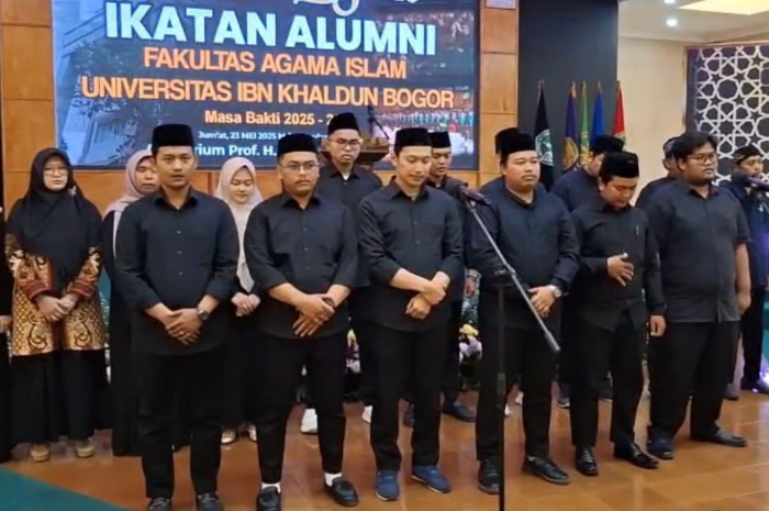 Prosesi pelantikan IKA FAI UIKA Bogor