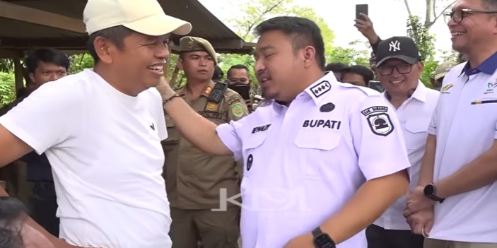 Gubernur Jawa Barat Dedi Mulyadi perintahkan Bupati Subang belil linggis