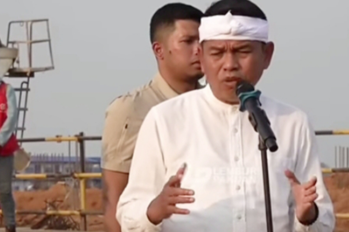 Gubernur Jawa Barat Dedi Mulyadi saat hadiri pelantikan pejabat pratama di area BYD