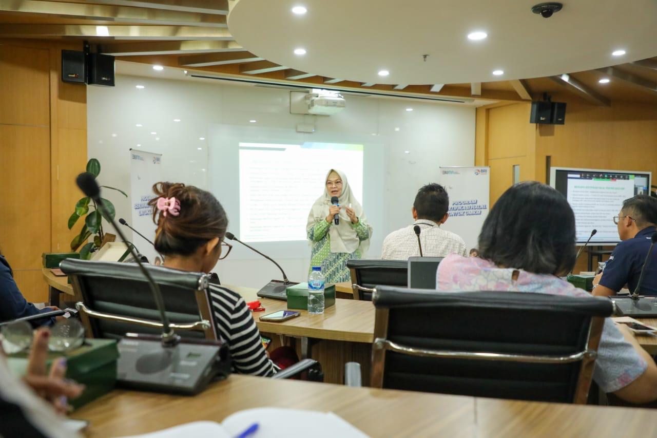 Melalui program TJSL bertajuk BRI Peduli, Bank BRI menyelenggarakan kegiatan fasilitasi sertifikasi halal bagi pelaku UMKM.