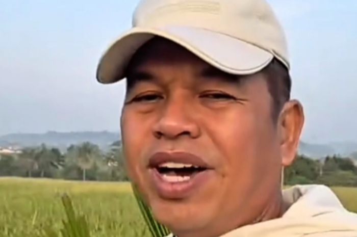 Gubernur Jawa Barat, Dedi Mulyadi, saat mengungkapkan penyesalan karena ada yang mempolitisasi Persikas