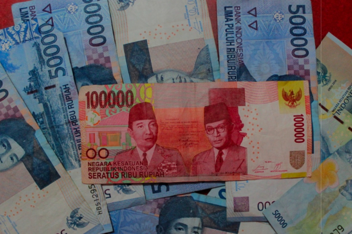 Ilustrasi uang bansos