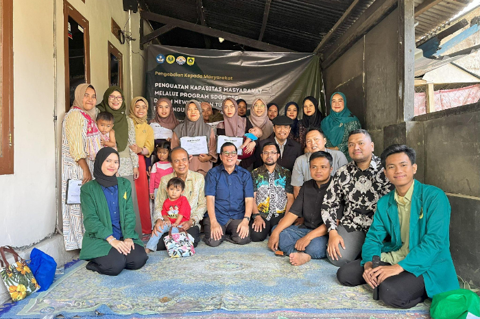 Kegiatan penyuluhan Optimalisasi Pengelolaan Sampah Berbasis Komunitas Untuk Mendukung Ekowisata Berkelanjutan di Desa Sukaharja