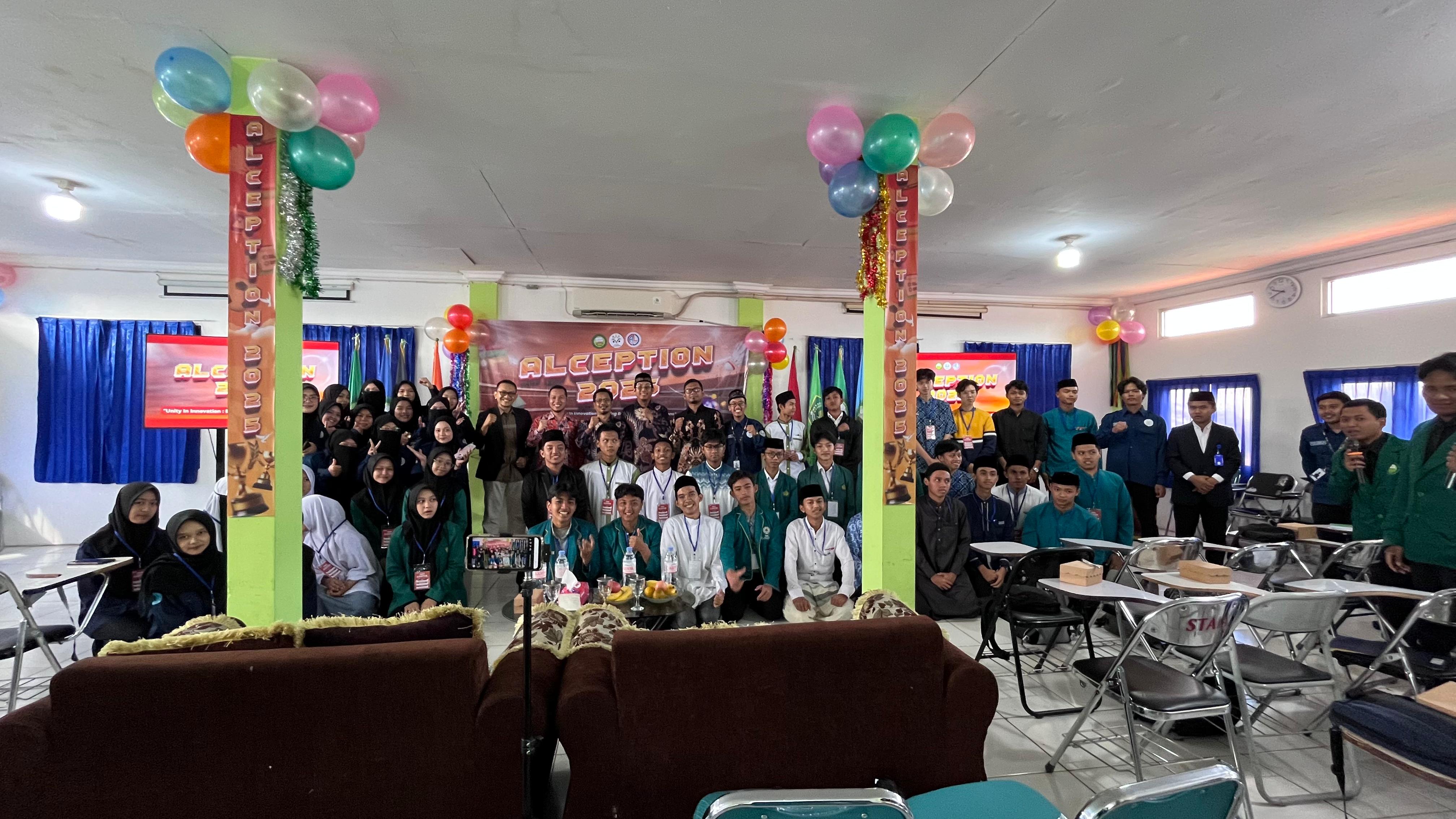 Helaran Alception 2025 yang diselenggarakan STAI Al Hidayah, Minggu (1/6/2025).