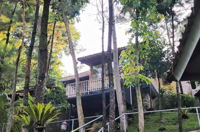 Villa Tirta Arsanta di Sentul, Bogor