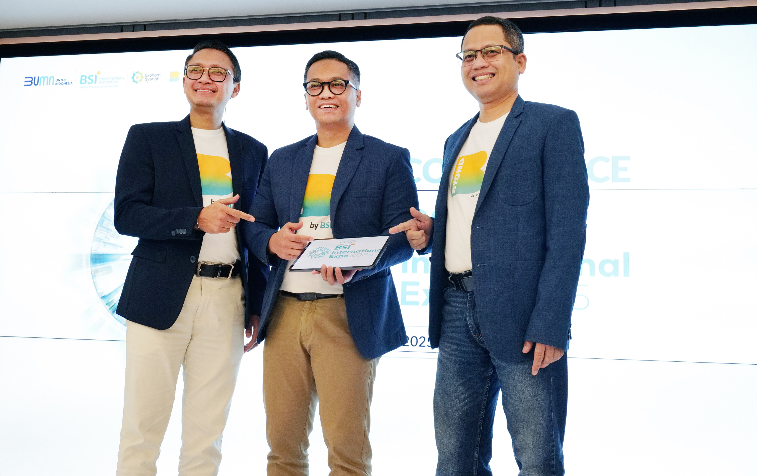 BSI International Expo 2025 mengangkat tema &ldquo;Engaging Indonesia in the Global Halal Industry&rdquo; sebagai wadah penguatan literasi dan Islamic Ecosystem di tataran global.