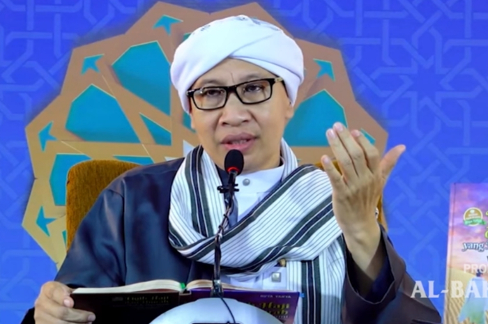 Buya Yahya ketika menjelaskan terkait niat Kurban dan Aqiqah disatukan