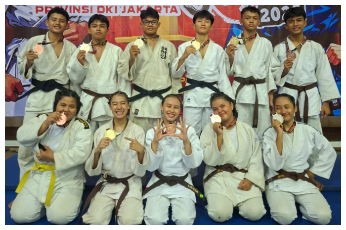 Tim Judo Pelajar Kota Bogor meraih 11 medali pada Invitasi Bela Diri Judo Pelajar DKI Jakarta 2025.