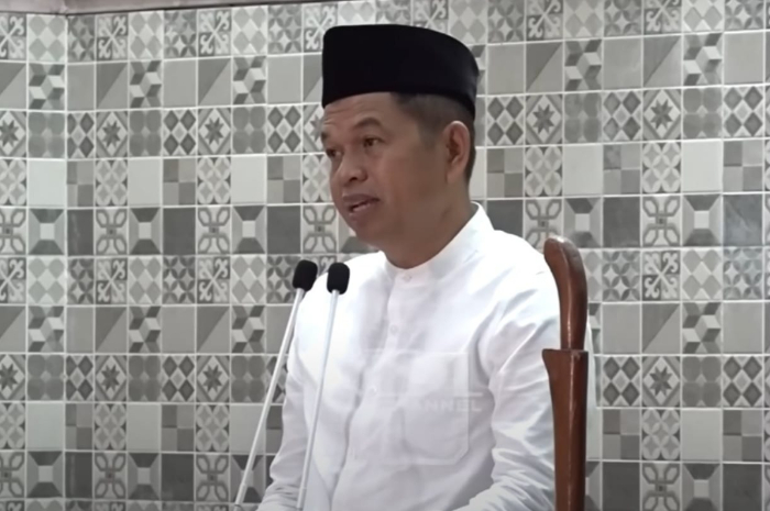 Gubernur Jawa Barat, Dedi Mulyadi, menjelaskan filosofi raja-raja membangun gerbang-gerbang perbatasan sebagai simbol pertahanan sekaligus identitas budaya.