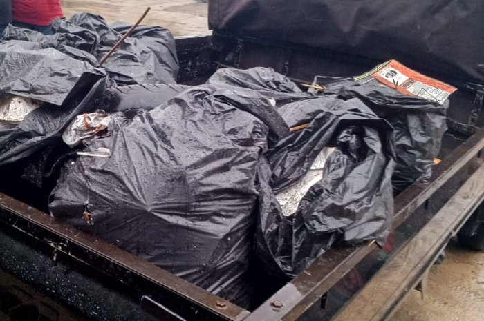 Setelah viral, sampah yang dibuang di Sungai Cileungsi Bogor kembali diangkut.