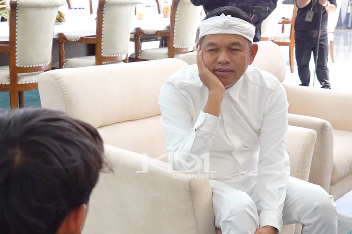 Gubernur Jawa Barat Dedi Mulyadi bertemu dengan Anak berusia 13 tahun yang bawa kabur mobil