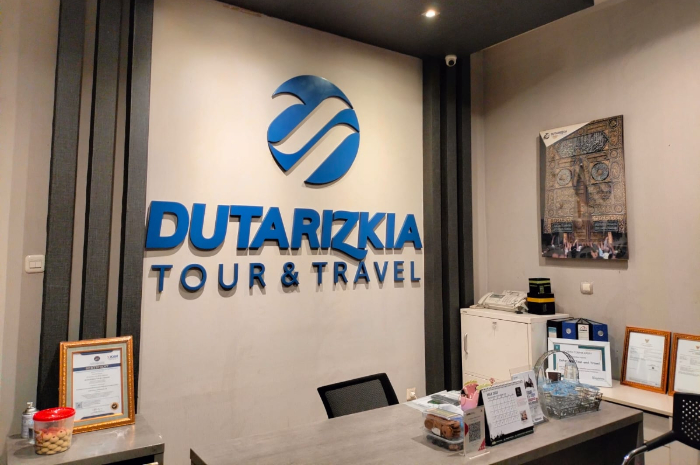 Dutarizkia Tour and Travel menghadirkan layanan Umrah Private.
