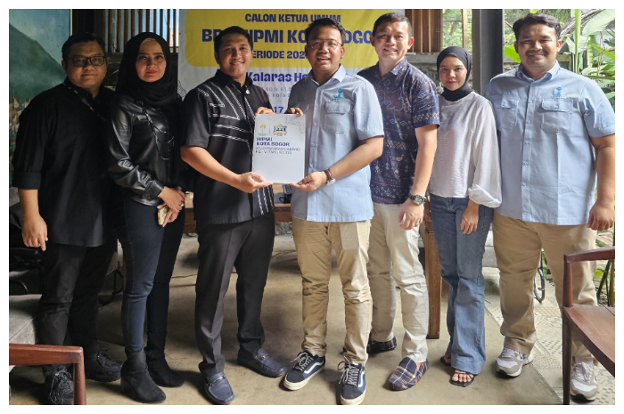 Pengambilan formulir oleh Baloncaketum BPC Hipmi Kota Bogor oleh M Fauzi Hidayat.