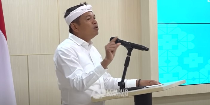 Gubernur Jawa Barat Dedi Mulyadi mengungkapkan permasalahan orang miskin di Jabar