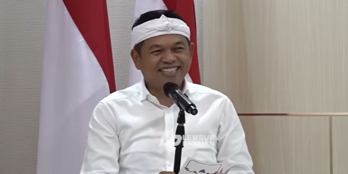 Gubernur Jawa Barat Dedi Mulyadi mengaku punya dua profesi