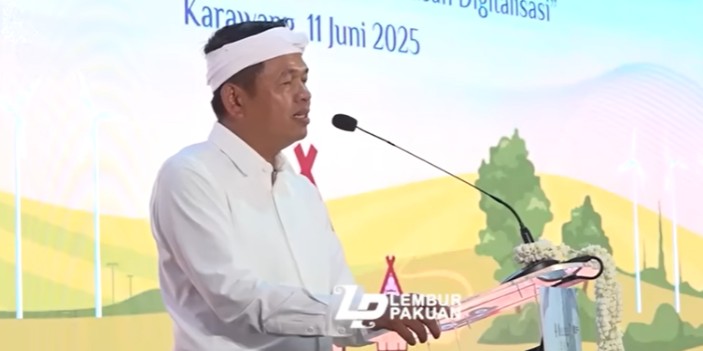 Gubernur Jawa Barat menceritakan bagaimana orang tuanya bertahan hidup dengan banyak anak