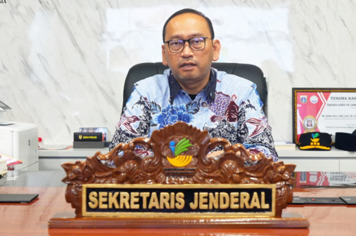 Sekjen Kemensos RI Robben Rico umumkan informasi rekrutmen guru untuk Sekolah Rakyat