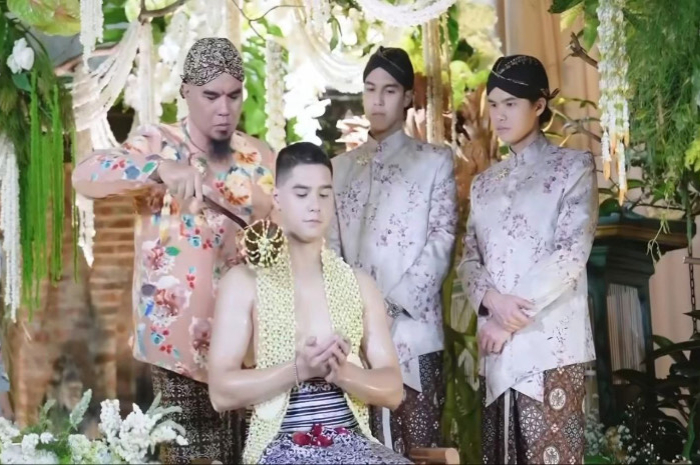 Acara siraman Al-Ghazali menjelang pernikahannya dengan Alyssa Daguise
