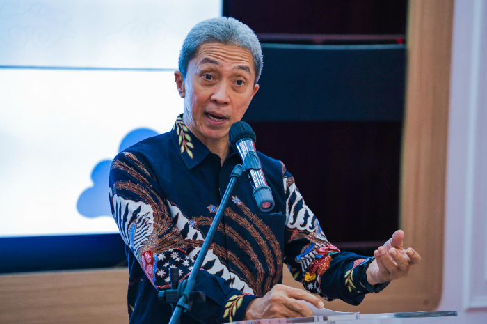 Wali Kota Bogor Dedie Rachim menyoroti praktik pindah KK pada SPMB 2025.