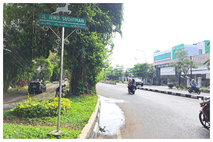 Kondisi ruas Jalan Sudirman, Kecamatan Bogor Tengah, Kota Bogor.