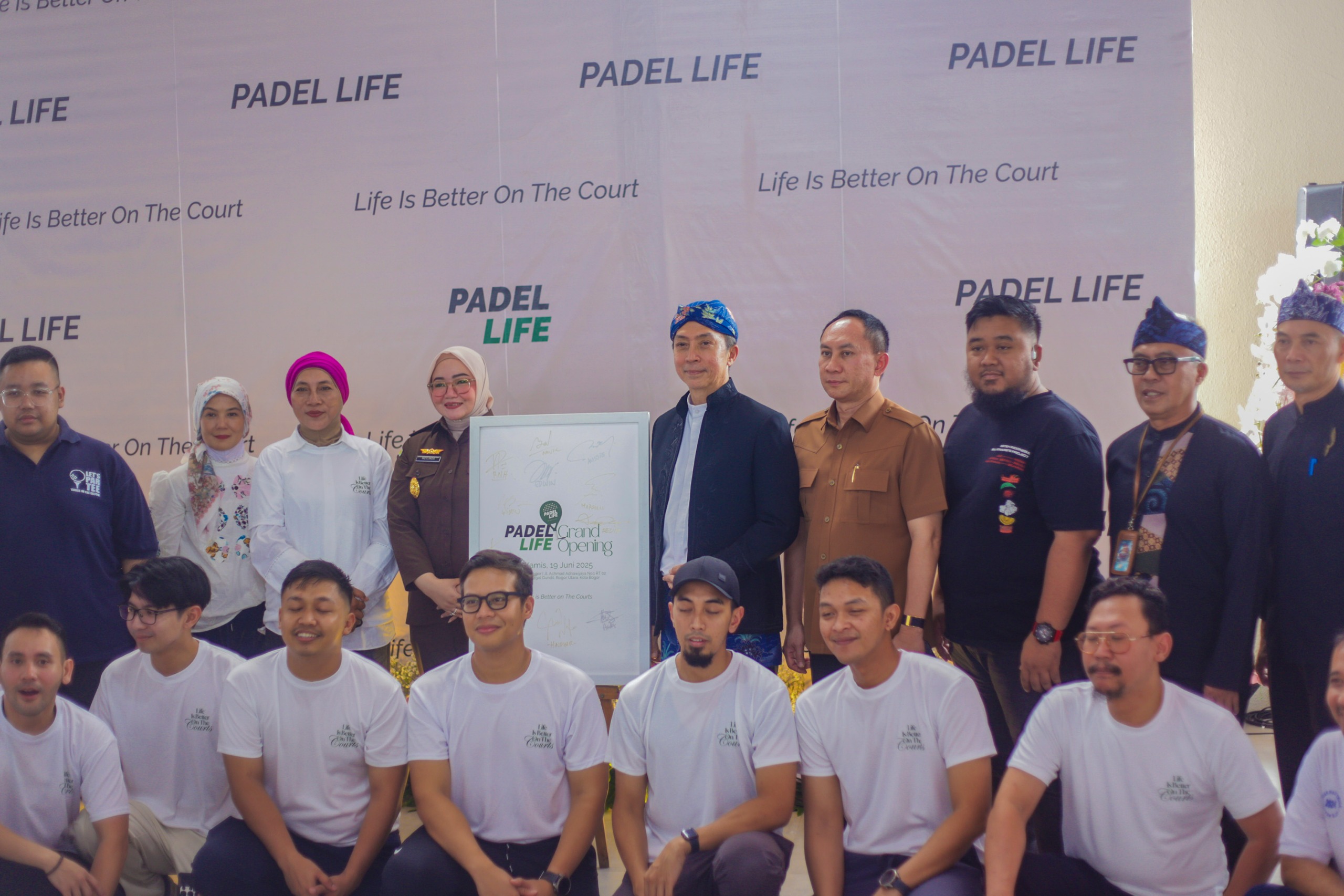 Grand Opening Padel Life yang berlokasi di Jalan Achmad Adnawijaya, Kota Bogor, Kamis 19 Juni 2025.