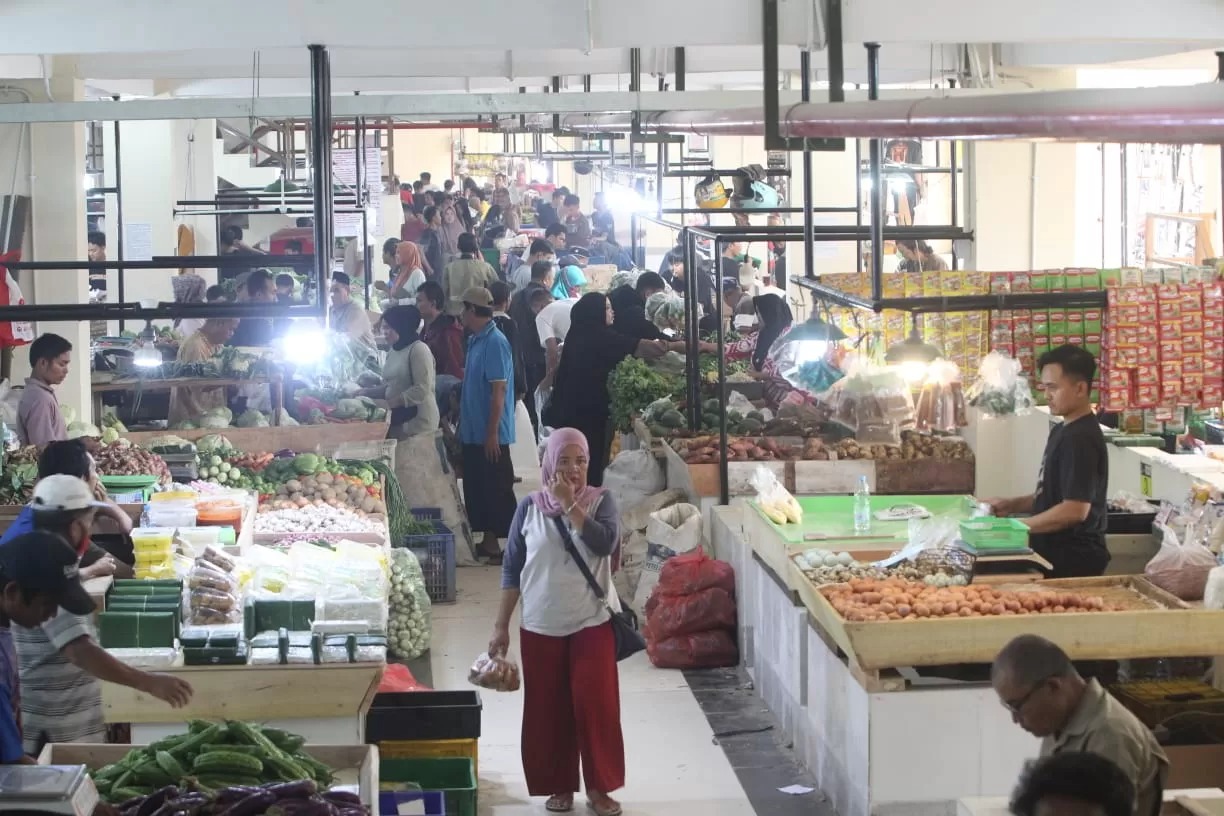 Pedagang pasar tradisional sudah mulai menempati kios-kios barunya di Pasar Jambu Dua, Kota Bogor.
