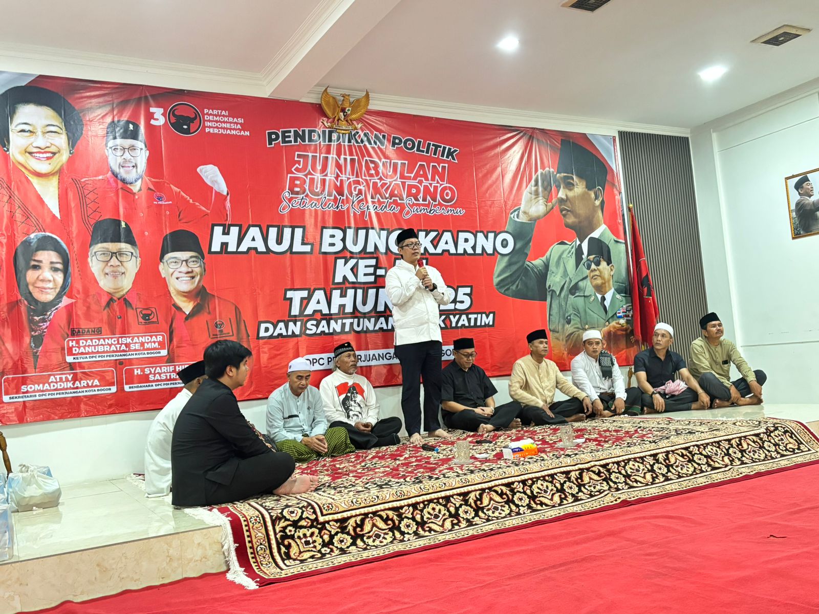 DPC PDIP Kota Bogor menggelar acara puncak peringatan Haul Bung Karno yang ke-55 pada Sabtu 21 Juni 2025.