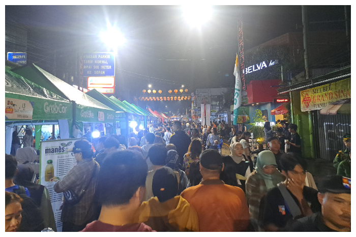 Tingginya animo masyarakat di acara Bogor Suka-Suka di Jalan Suryakencana, Kecamatan Bogor Tengah, Kota Bogor, Sabtu 21 Juni 2025 malam.