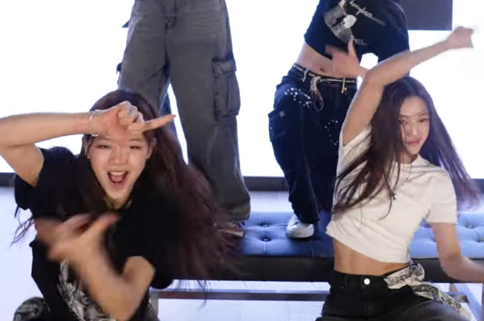 Evelli dan Chanya dari YG Next Monster