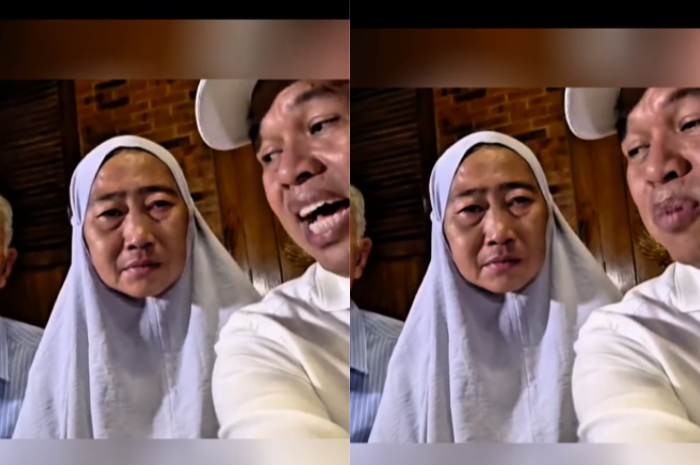 Gubernur Jawa Barat Dedi Mulyadi bersama seorang ibu di Bekasi yang menjadi korban perlakuan buruk anak kandungnya.