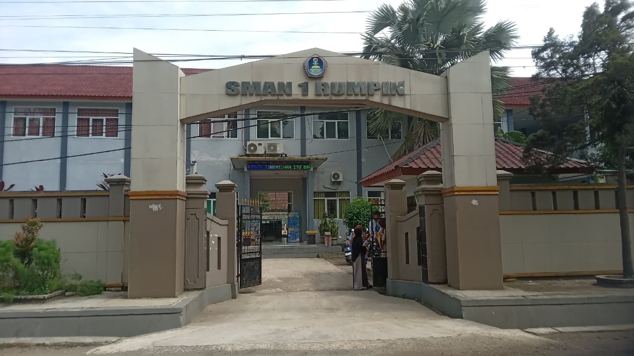 Daftar ulang tahap 1 SPMB di SMAN 1 Rumpin, Kabupaten Bogor, tahun ajaran 2025/2026 memasuki hari terakhir, Senin 23 Juni 2025.