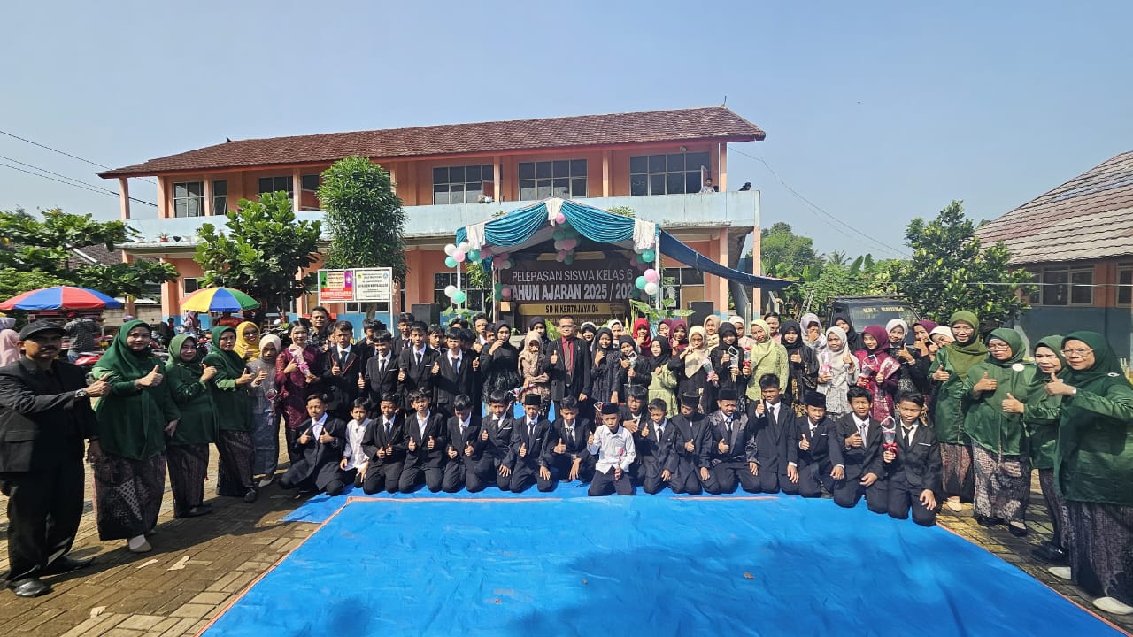 SDN Kertajaya 04 di Desa Mekarsari, Rumpin melepas puluhan siswa-siswi yang telah lulus tahun ajaran 2024/2025.
