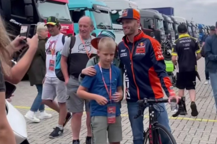 Situasi terkini di Sirkuit Assens, Belanda menjelang puncak race MotoGP Minggu, 29 Juni 2025.