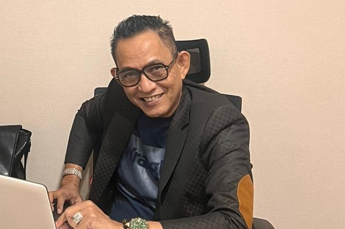 Andi Syarifuddin, seorang pengacara ternama yang menangani berbagai kasus.