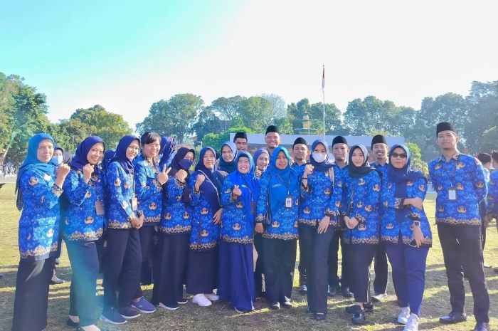 PPPK dan PNS saat melaksanakan upacara HUT RI ke-78